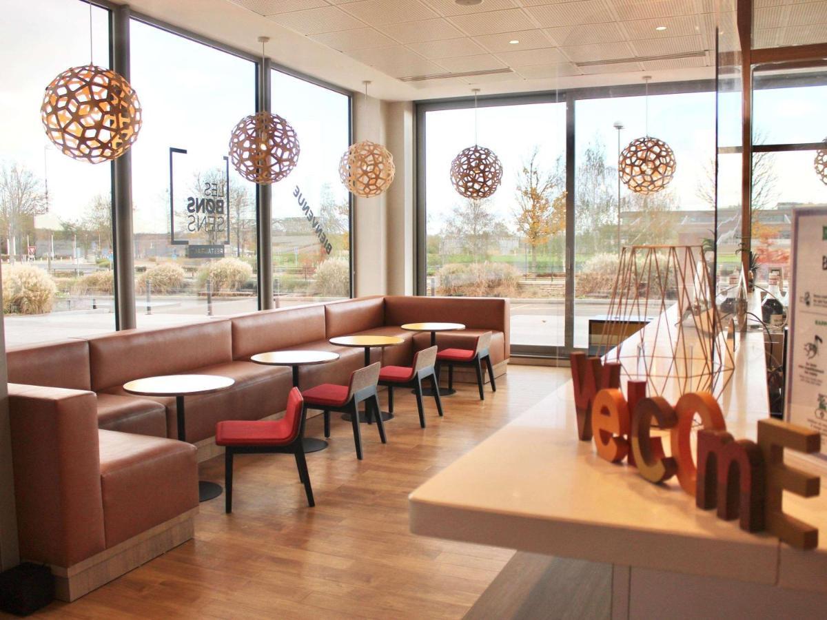 Ibis Styles Guyancourt Versailles Exterior foto