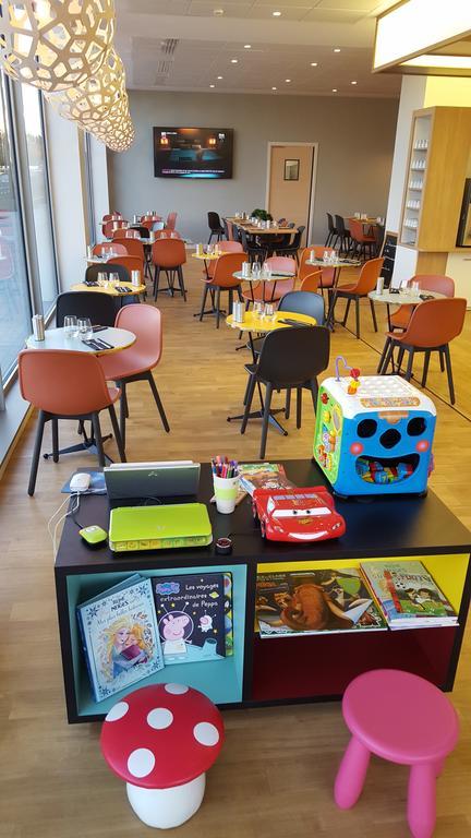 Ibis Styles Guyancourt Versailles Exterior foto