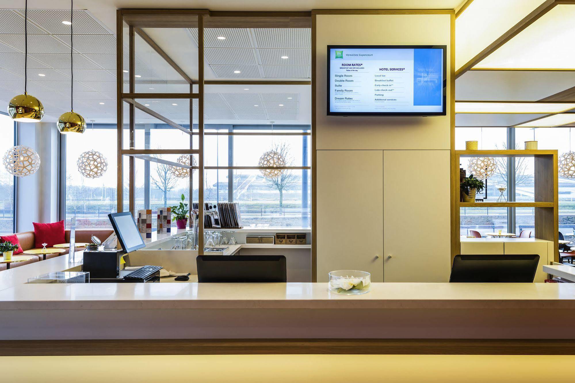 Ibis Styles Guyancourt Versailles Exterior foto