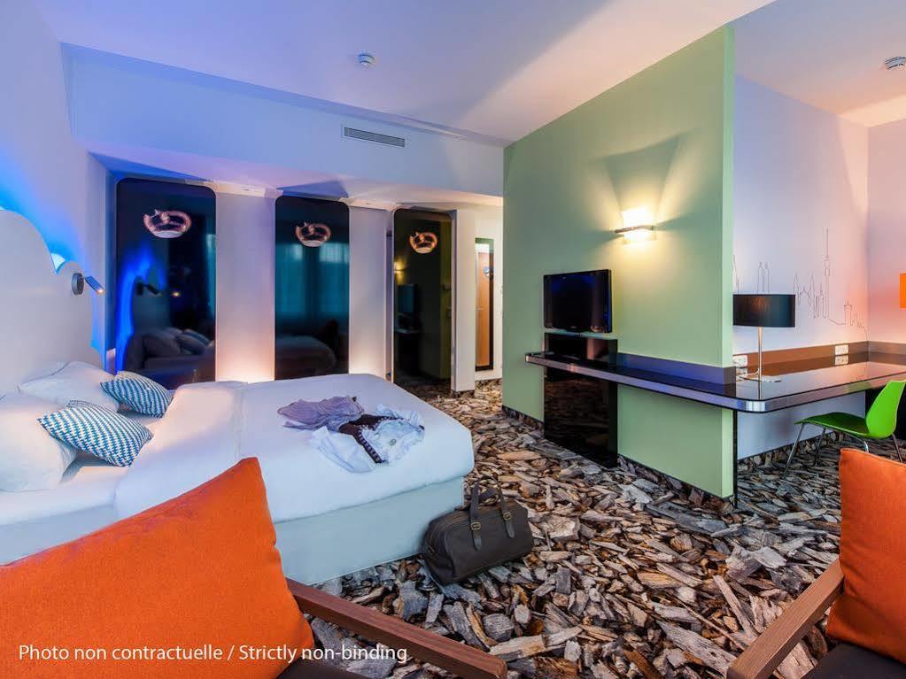 Ibis Styles Guyancourt Versailles Exterior foto