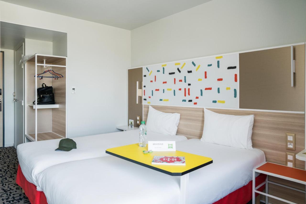 Ibis Styles Guyancourt Versailles Exterior foto