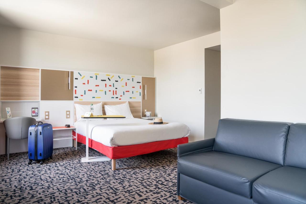 Ibis Styles Guyancourt Versailles Exterior foto