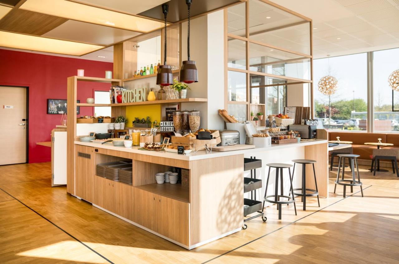 Ibis Styles Guyancourt Versailles Exterior foto